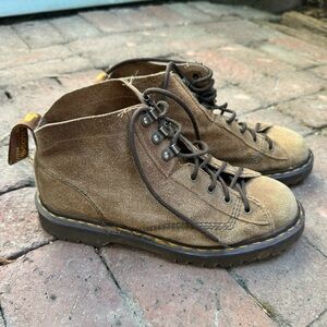 Vintage Dr. Martens Tan Suede 8088 Made in England Lace Boot *Rare* UK 7, US 9